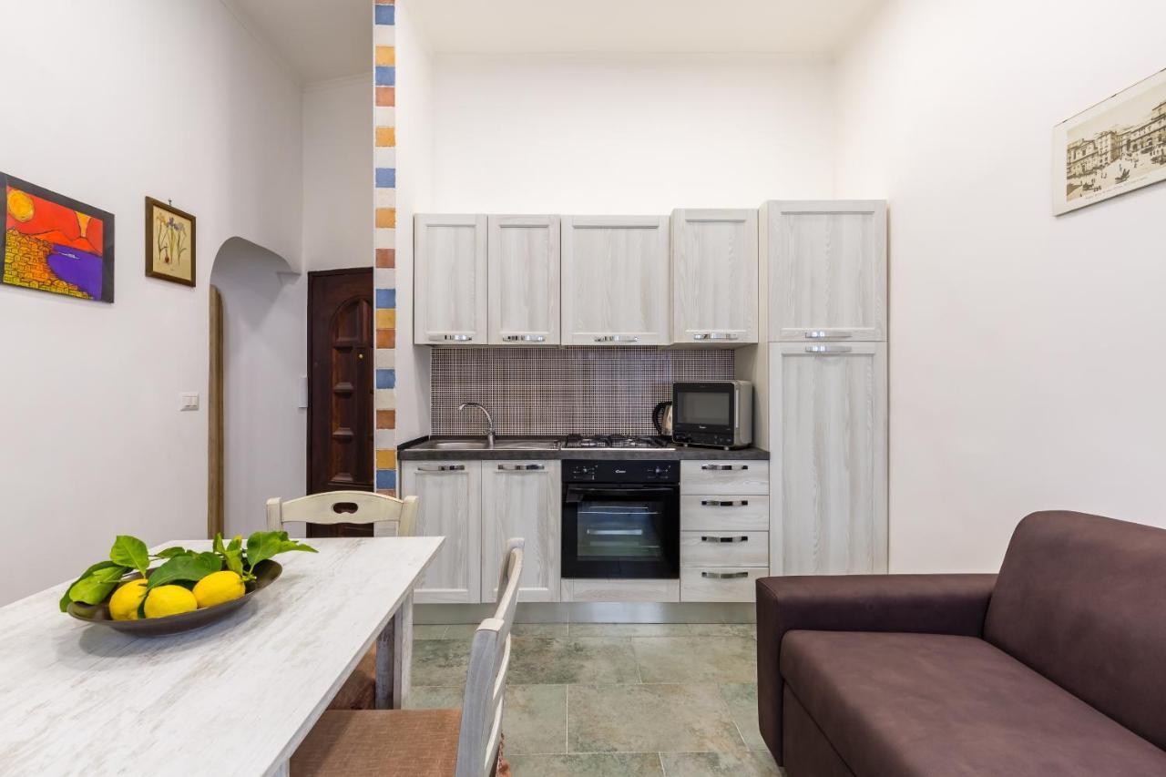 Gelso Complex Studios And Flat By Napoliapartments Dış mekan fotoğraf