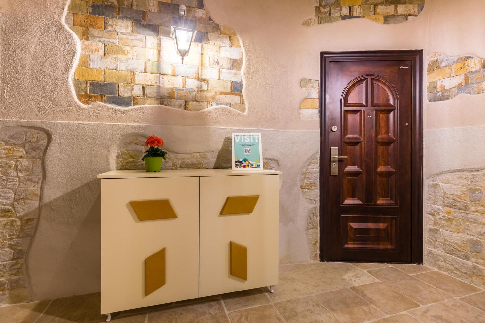 Gelso Complex Studios And Flat By Napoliapartments Dış mekan fotoğraf